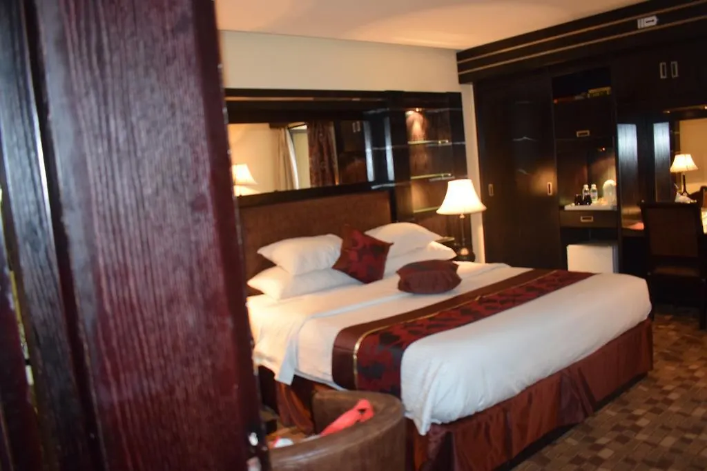 Seteen Palace Hotel Rijád